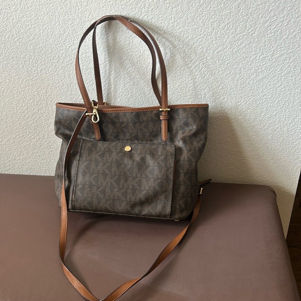 Michael Kors signature bag with outer and inner pockets, good condition